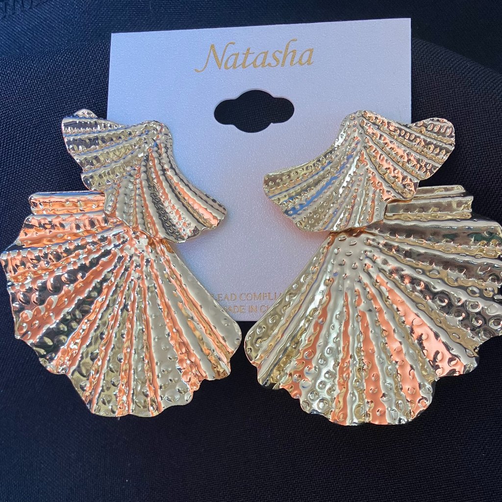 Natasha Hammered Gold Tone Shell Fan Disc Shaped Double Stacked Dangle Earrings 21$